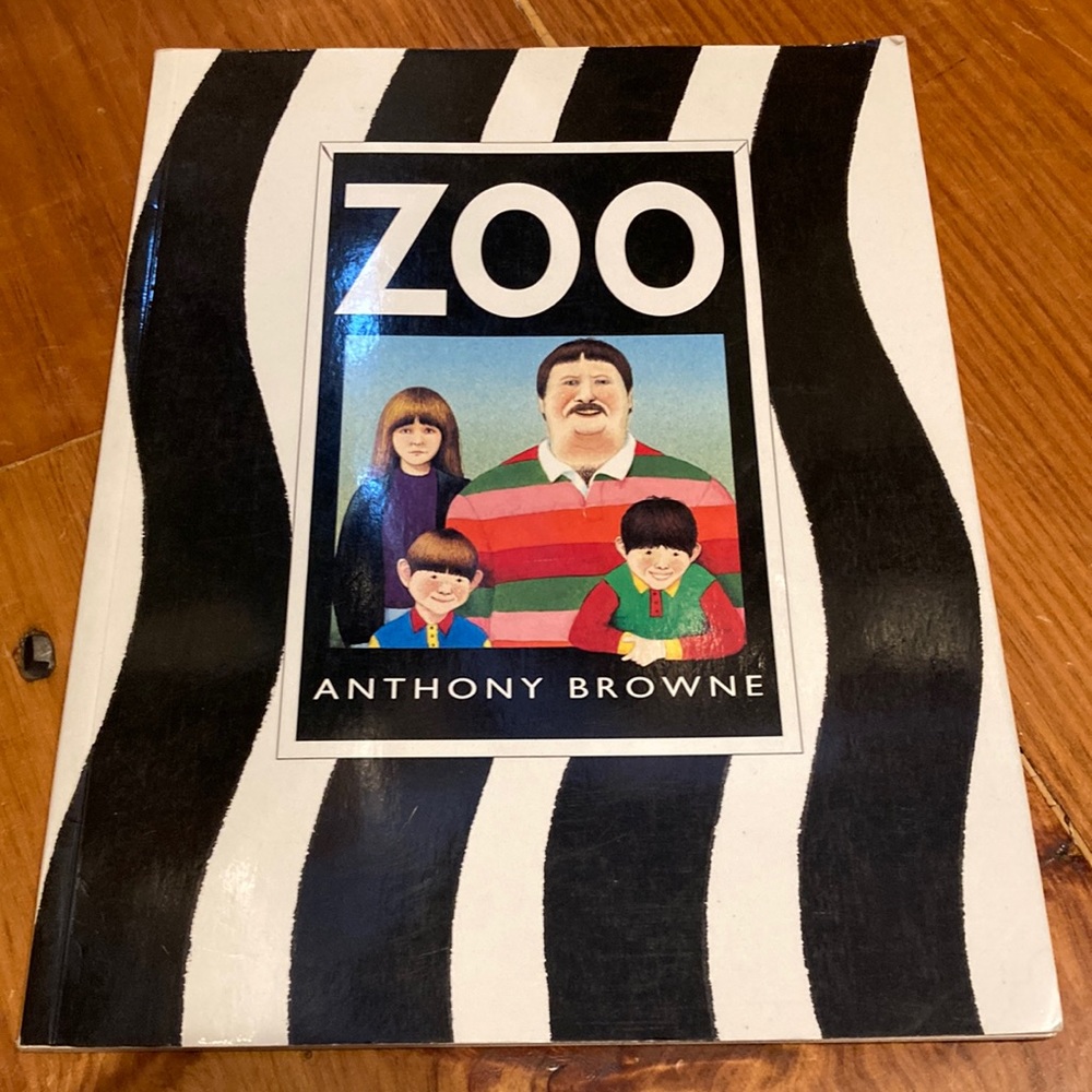 ZOO by Anthony Browne SC Book Illustrated Witty Animal Behavior (Out of Print)